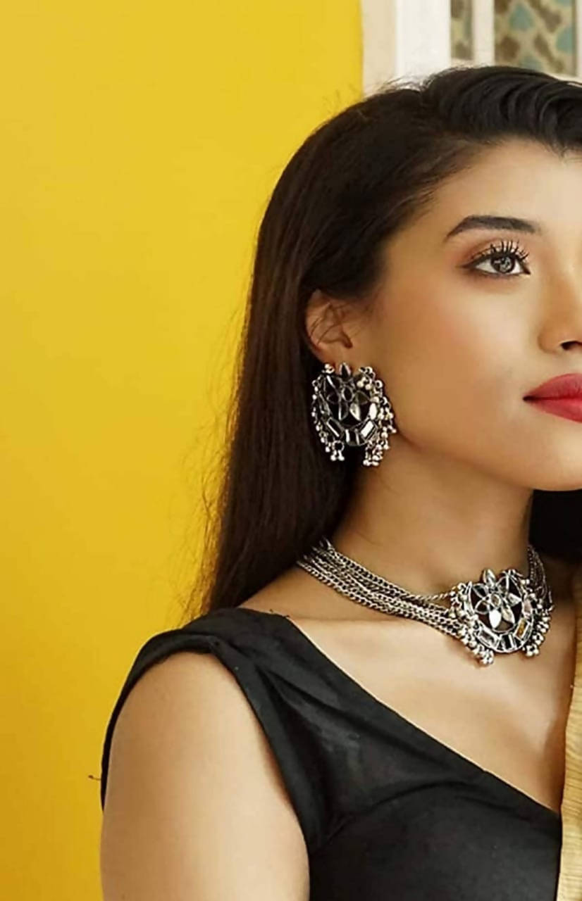 Mominos Fashion Silver color Necklace with Mirror work Mangalsutra 