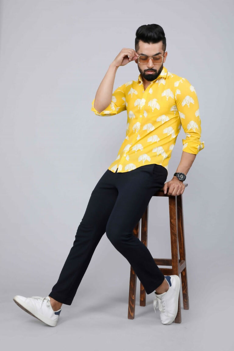 Miravan Men's Yellow and White Floral Printed Full Sleeves Cotton Casual Shirt 