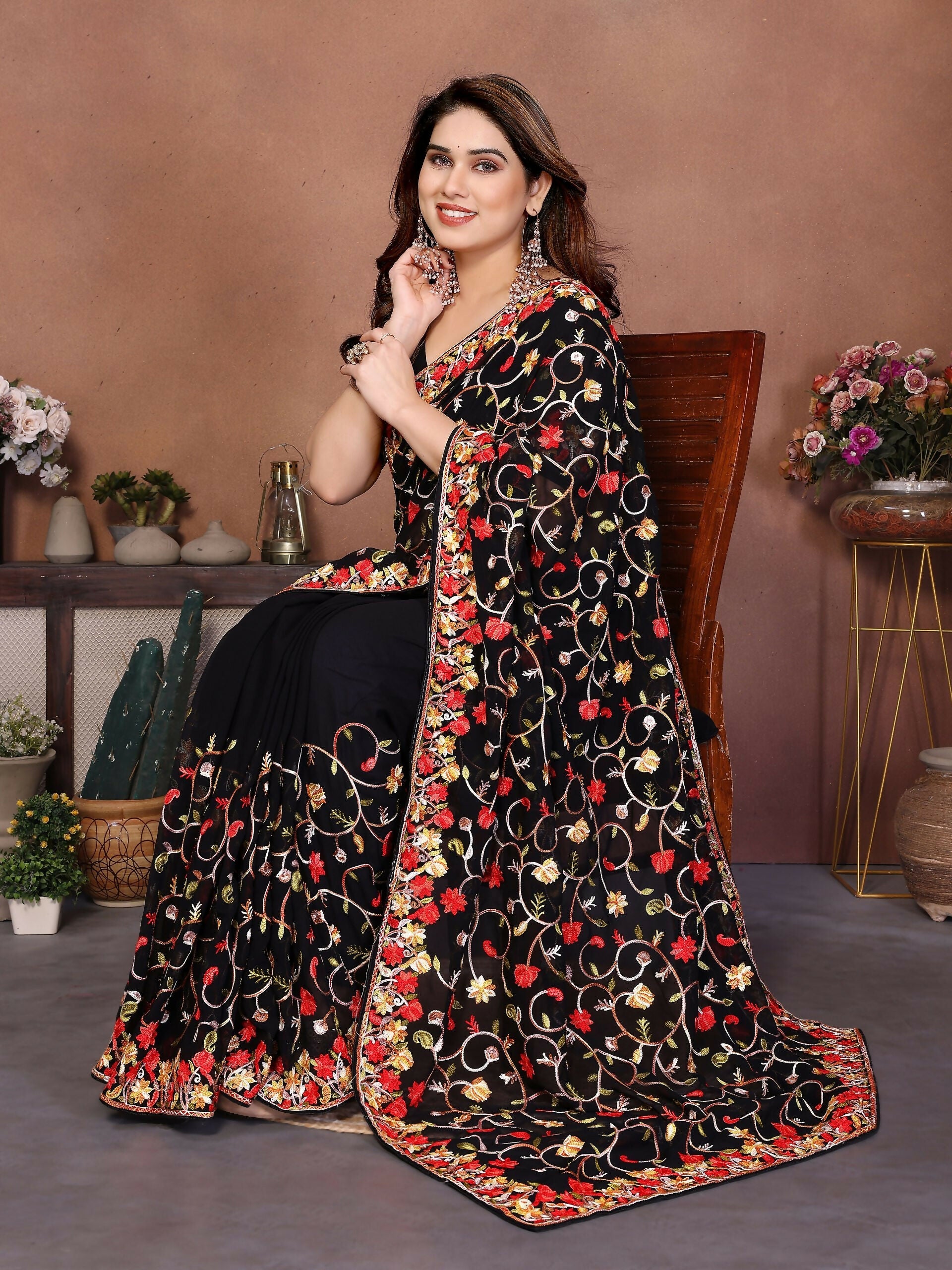Teeya Creation New Womens Latest Wedding Wear Georgette Saree-Black