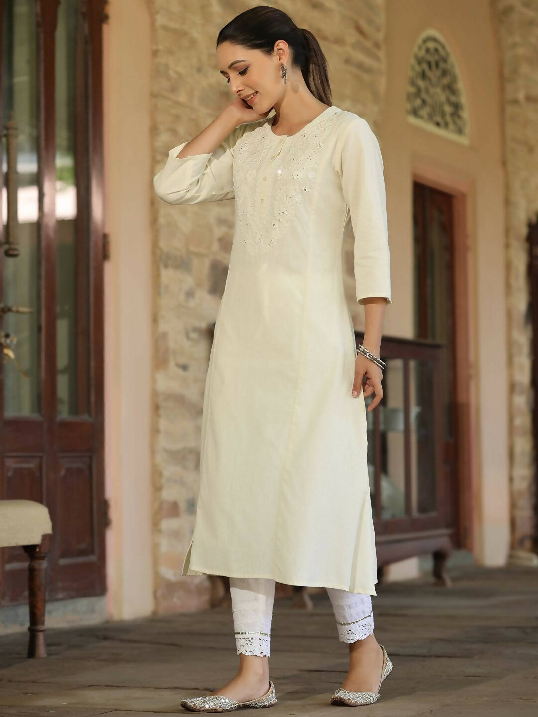 Juniper Women's Offwhite Cotton Flex Embroidered Straight Kurta
