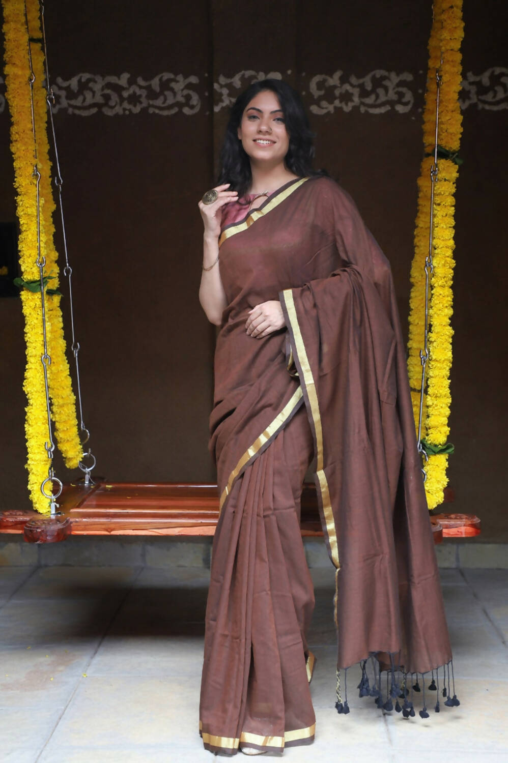 Very Much Indian Pure Cotton Handloom Saree With Intricate Borders - Brown - Grab2buy