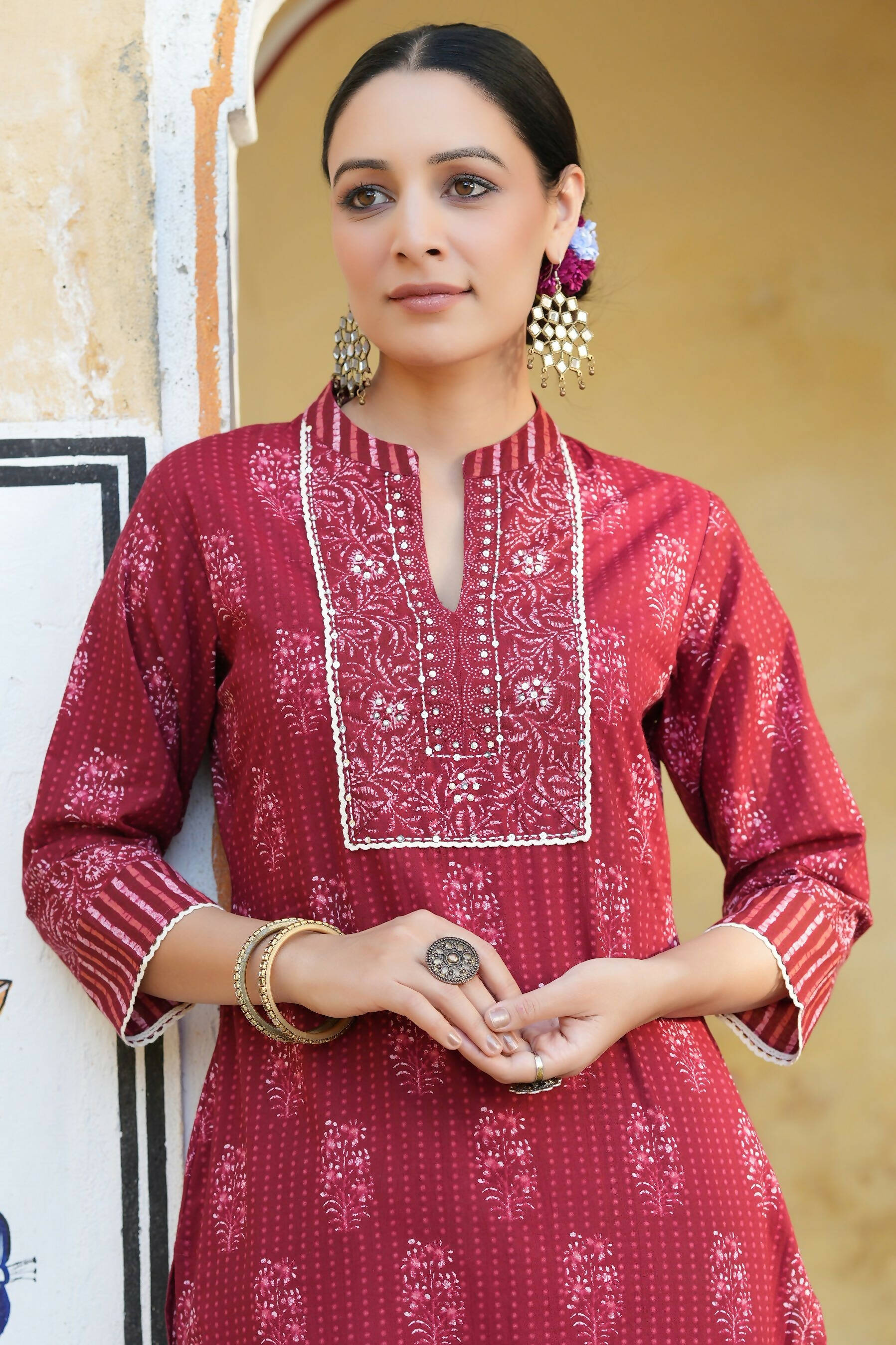 Juniper Women's Marron Cotton Cambric Floral Printed Straight Kurta