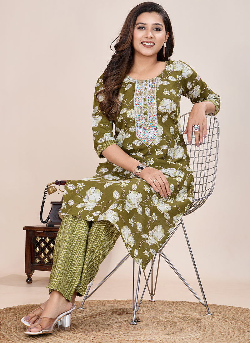 Prazu Fashion Mahendi Printed Cotton Blend Kurta Pant Set