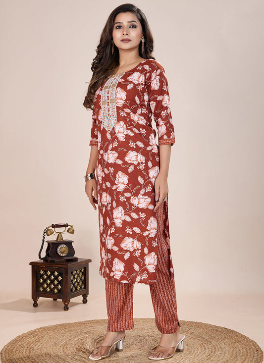 Prazu Fashion Orange Printed Cotton Blend Kurta Pant Set