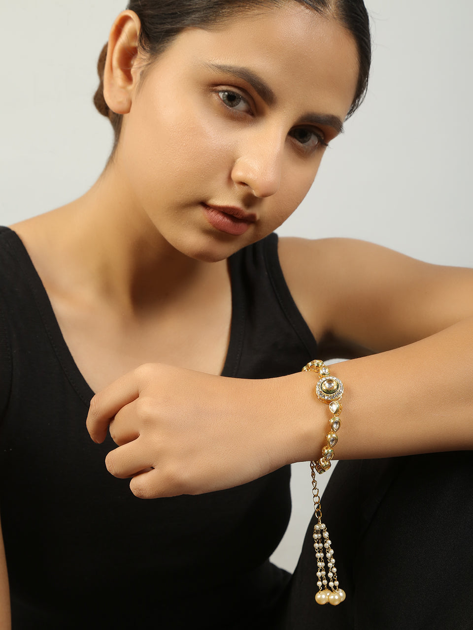 Peryl Women's Gold Toned Kundan Inspired Bracelet With Pearls 