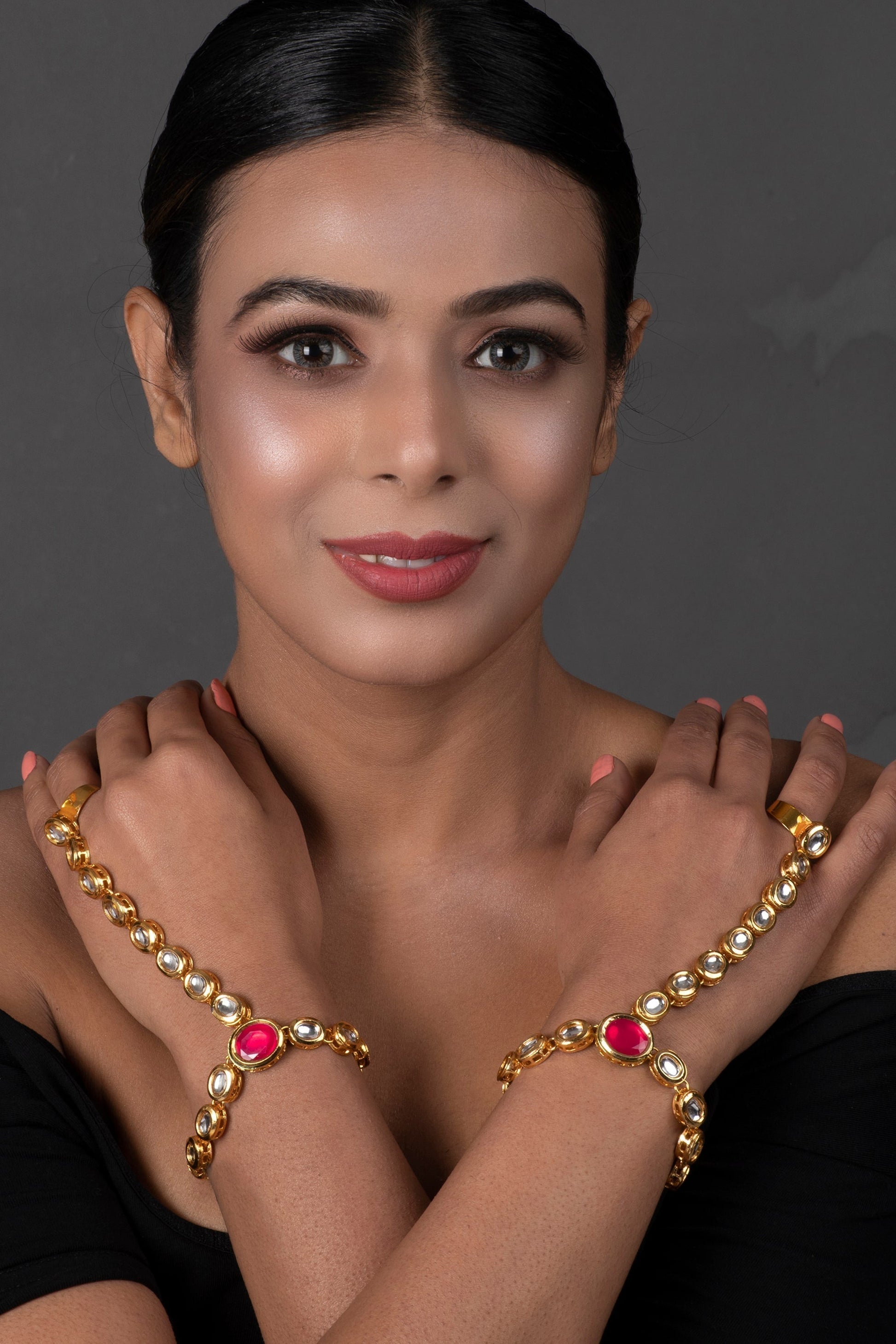Peryl Women's Red Gold Toned Royal Kundan Hathphool 