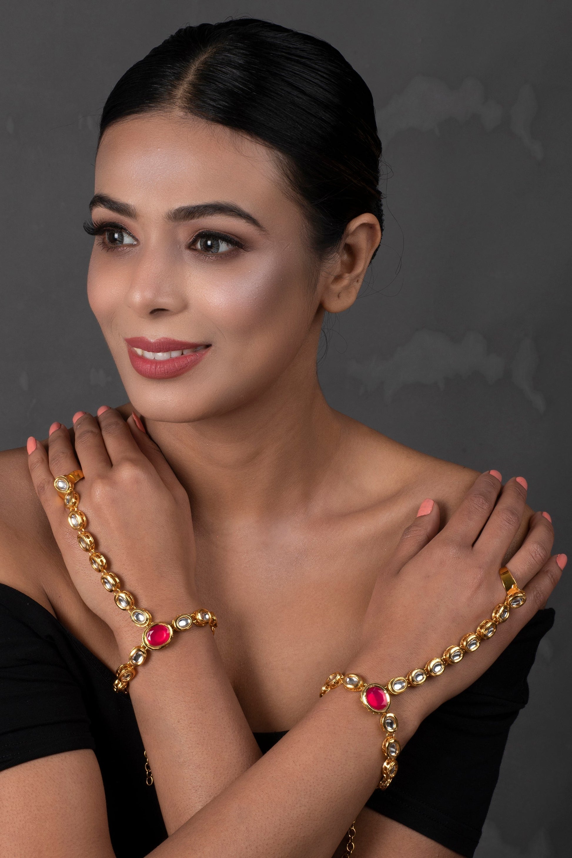 Peryl Women's Red Gold Toned Royal Kundan Hathphool 