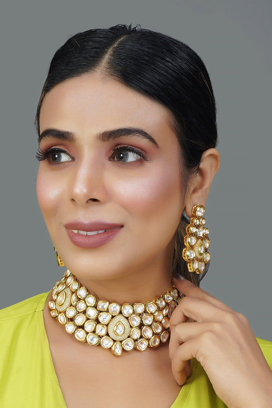 Peryl Women's Handcrafted Royal Kundan Necklace Set - Grab2buy