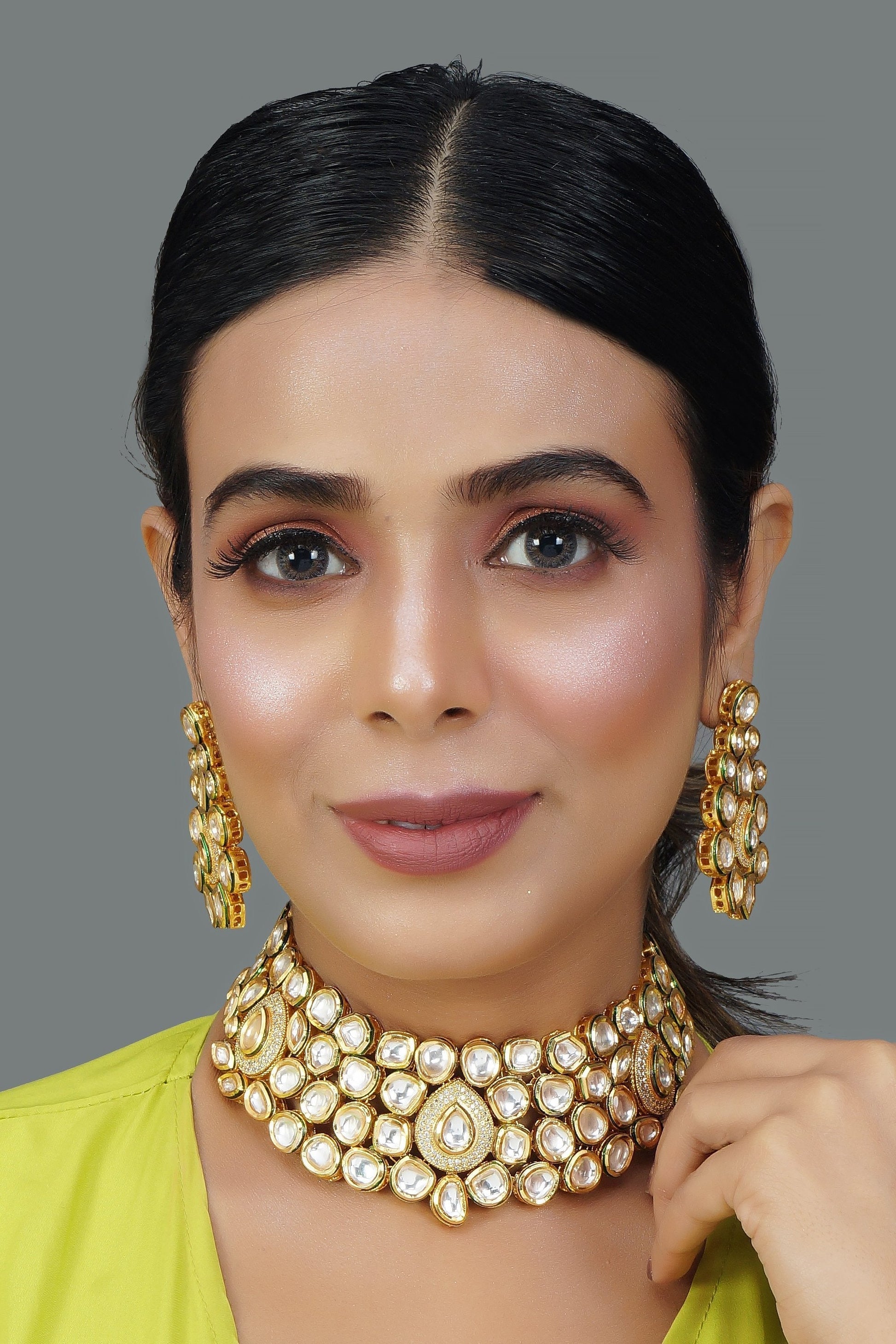 Peryl Women's Handcrafted Royal Kundan Necklace Set - Grab2buy