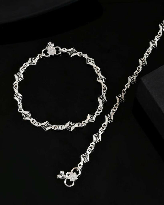 VOJ Set of 2 Silver Plated Designer Stainless Steel Anklet 