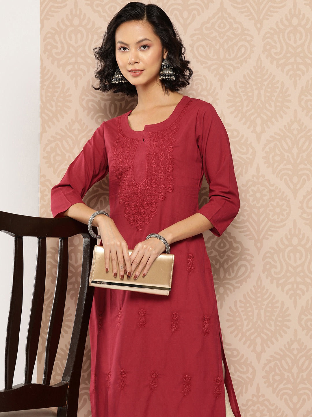 Yufta Floral Embroidered Chikankari Cotton Kurta 