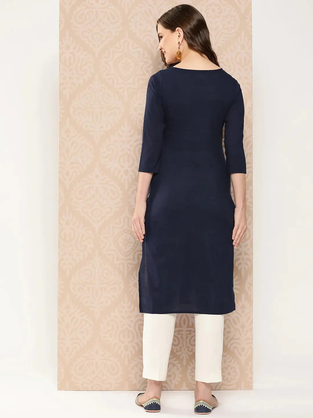 Yufta Floral Yoke Design Chikankari Kurta 