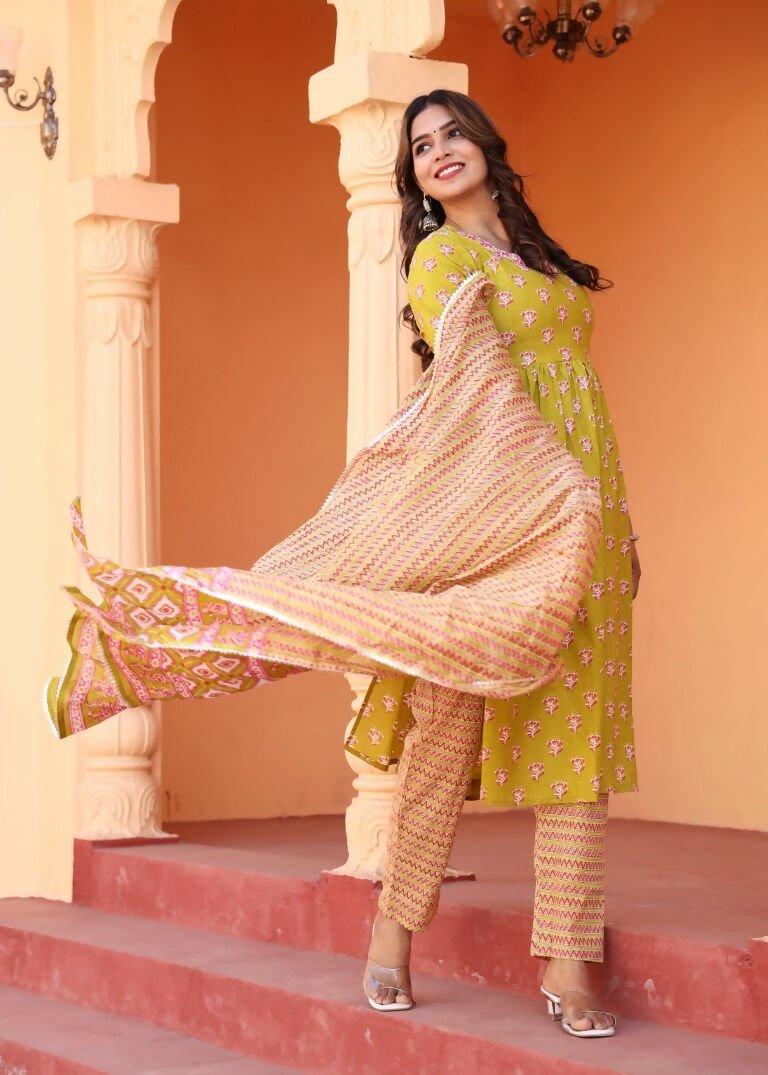 Alvano Printed Naira Cut Kurti Kurti with Pant and Dupatta Set for Women's and Girls Cotton