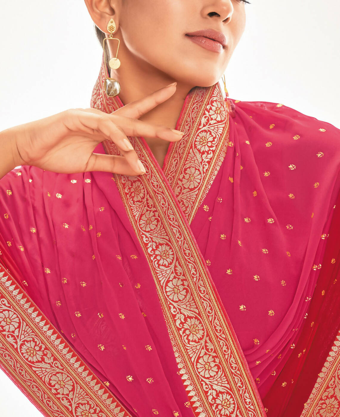 Pink Georgette Foil Printed Saree With Unstitched Blouse Piece - Nitya