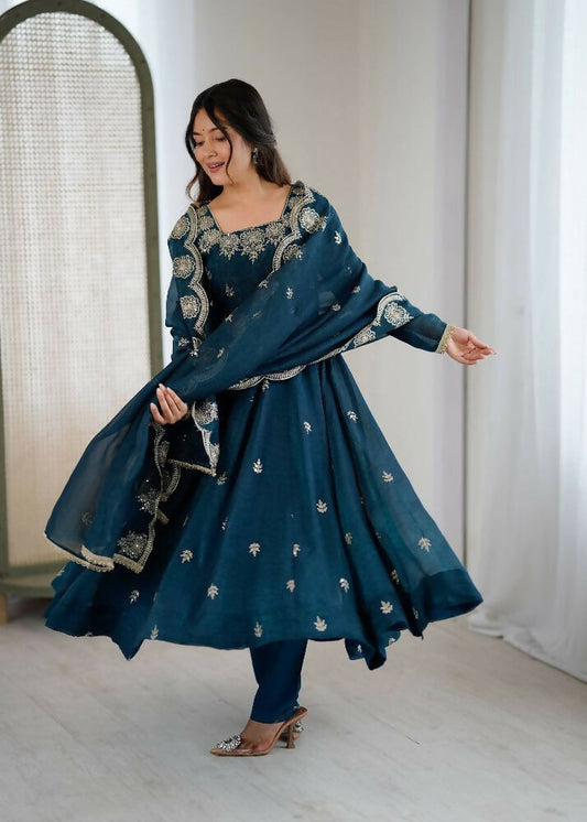 Teeya Creation Morepeach Color Crunchy Silk Embroidery Work Wedding Wear Gown