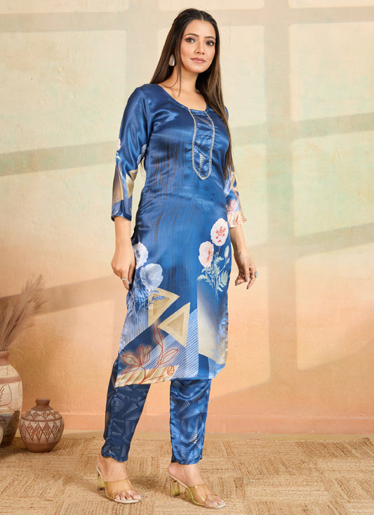 Prazu Fashion Blue Printed Cotton Reyon Kurta Pant Set
