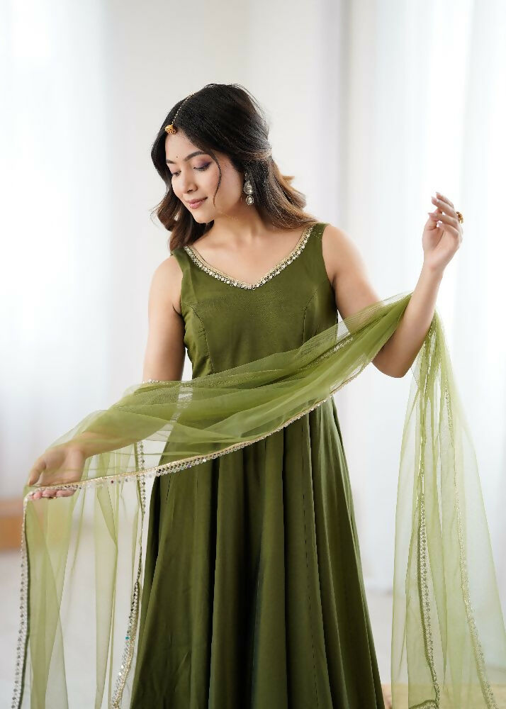 Joban Fashion Mehndi Kurta Set Chanderi Sequence Embroidery Work 