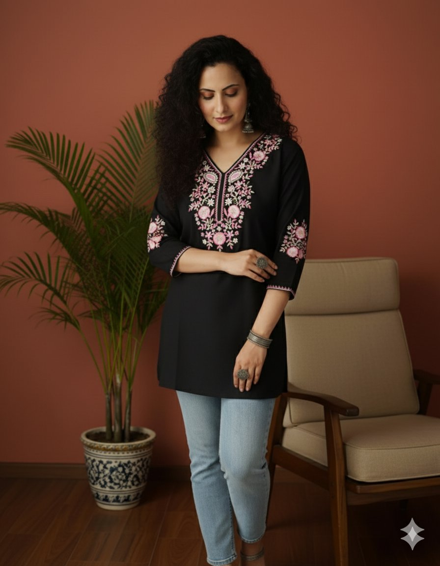 Jaitra Apparels Women Printed Pure Cotton Straight Kurta (Black)