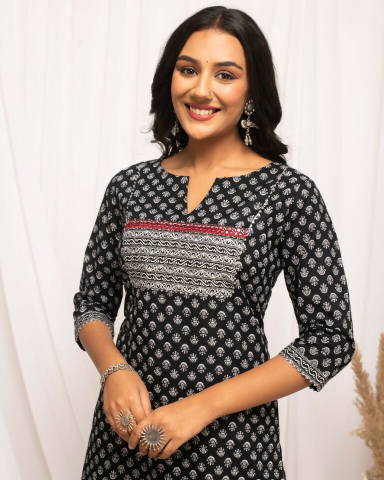 FIORRA Women's Floral Printed Black Cotton Straight Kurta 
