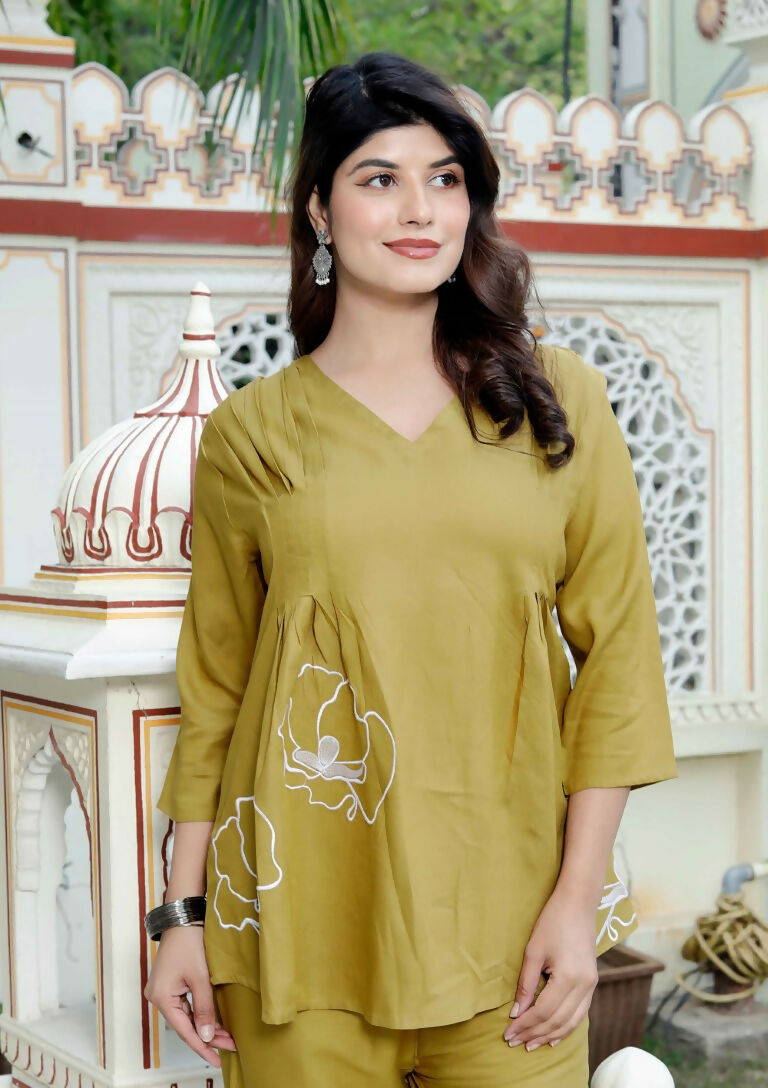 Miravan Women's Mehandi Solid Co-Ord Set 