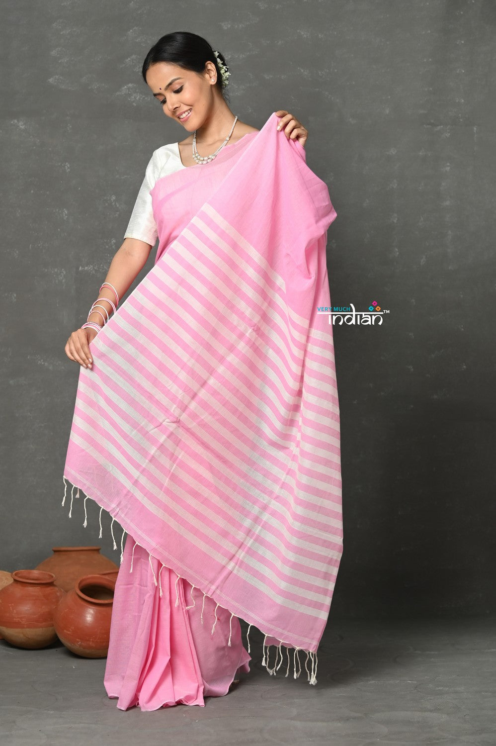 Very Much Indian Pure Mul Cotton Handloom Saree - Feather Pink | Swadesiicart