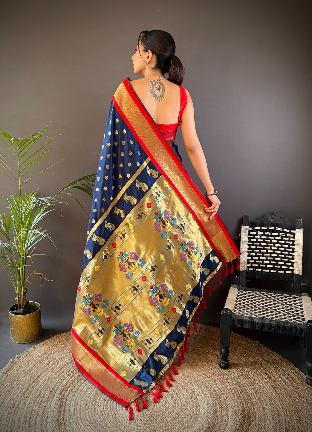 Joban Fashion Red Butti Kanchipuram silk Sarees