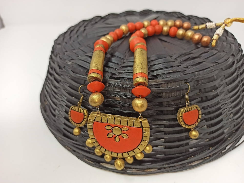 Terracotta Medium Necklace Set With Earrings-Orange And Gold