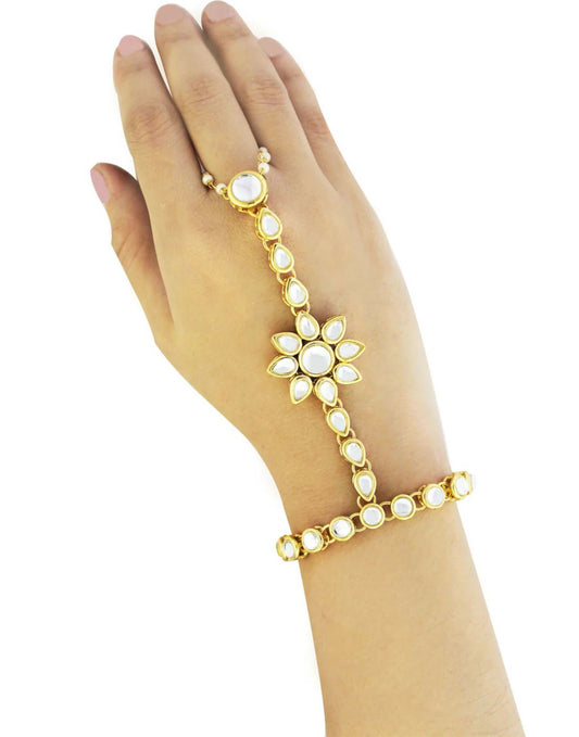 Joban Fashion Gold Polished Kundan Pearl Chain Hathphool 