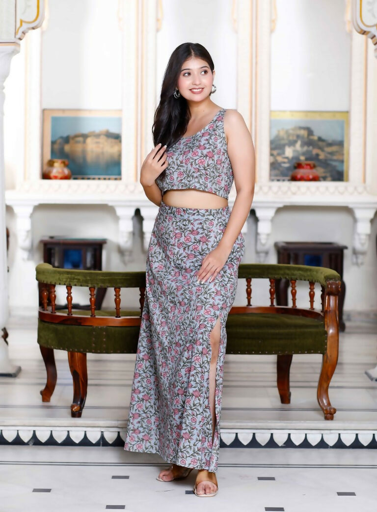 Miravan Women's Grey Floral Printed Crop Top And Skirt Co-Ord Set 