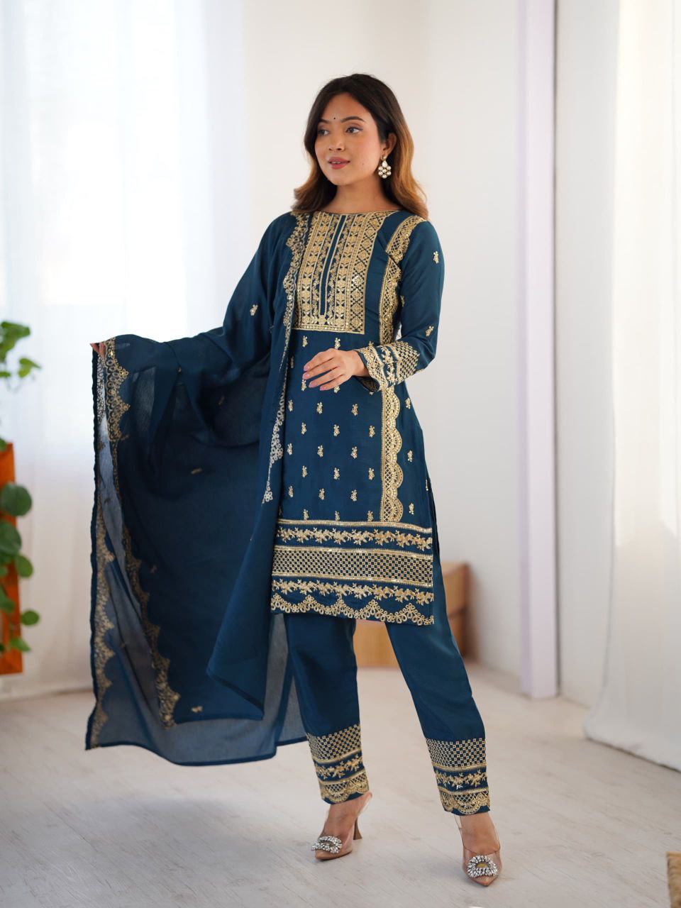 Prazu Fashion Blue Chinon Silk Embroidered Salwar Suit