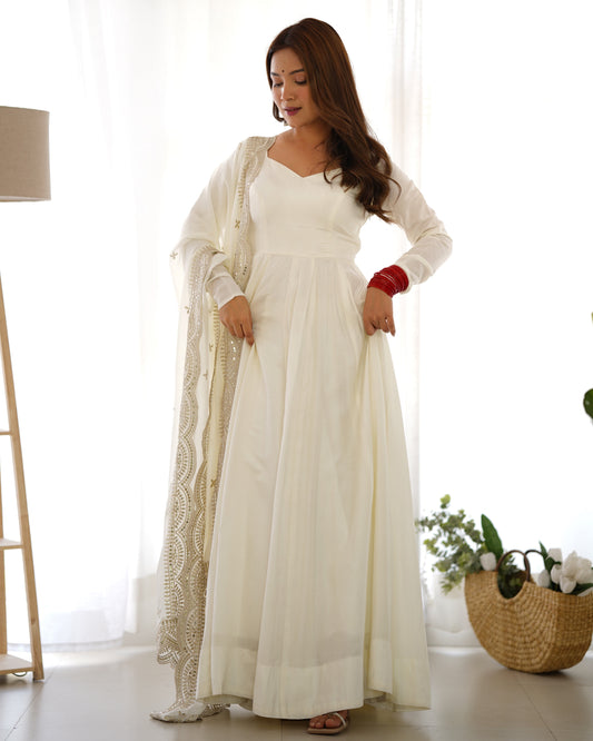 Lorenvalley Fashion Offwhite Pure Roman Silk Chanderi Fabric Fully Flared Anarkali Pant With Dupatta Set - Off White 