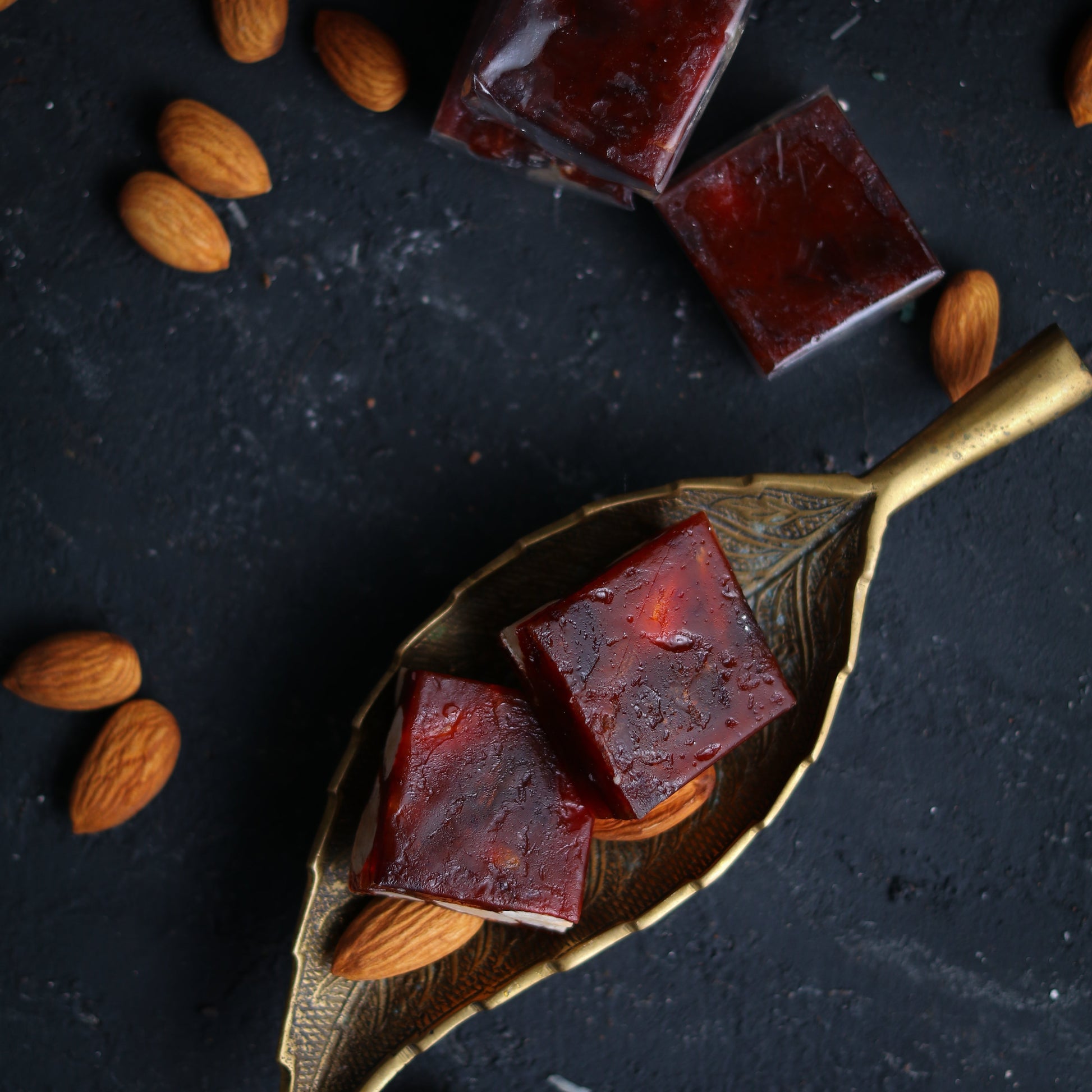 Almond House Date Nut Bar 