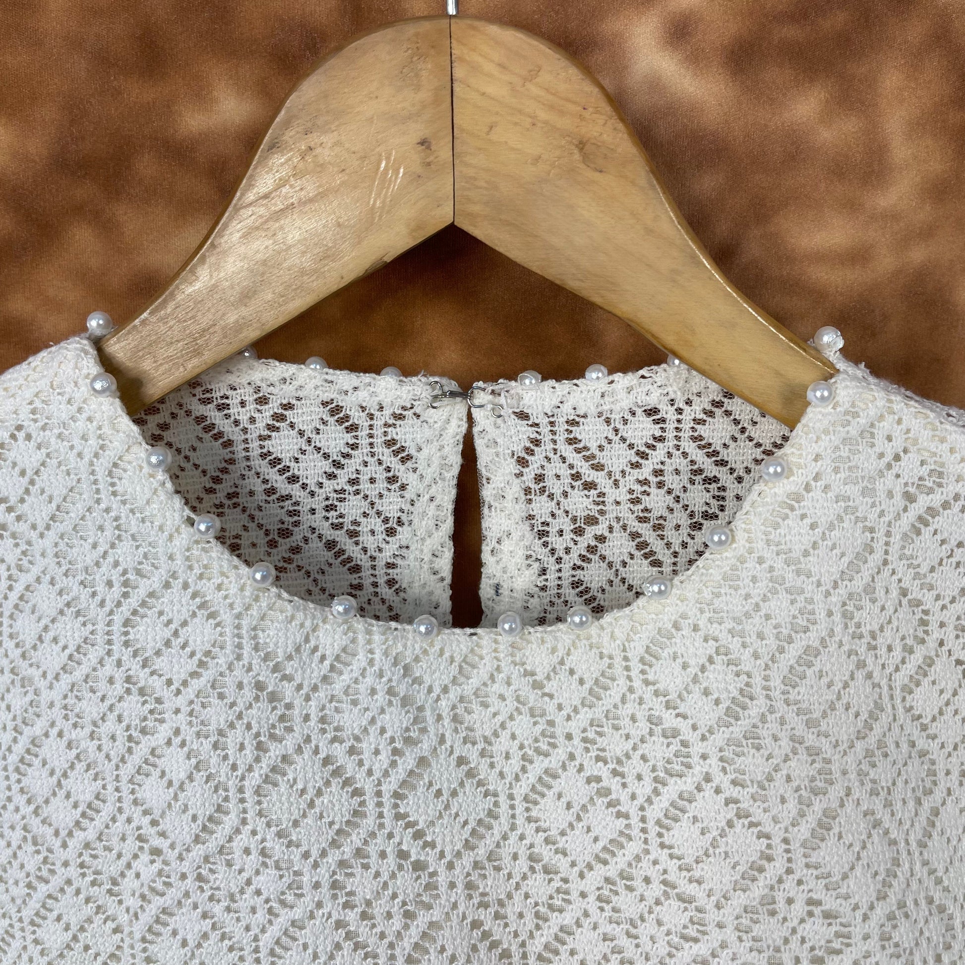 Radiant Glow Cream Coloured Cotton Less Ready to Wear Blouse - kapda Tailor 
