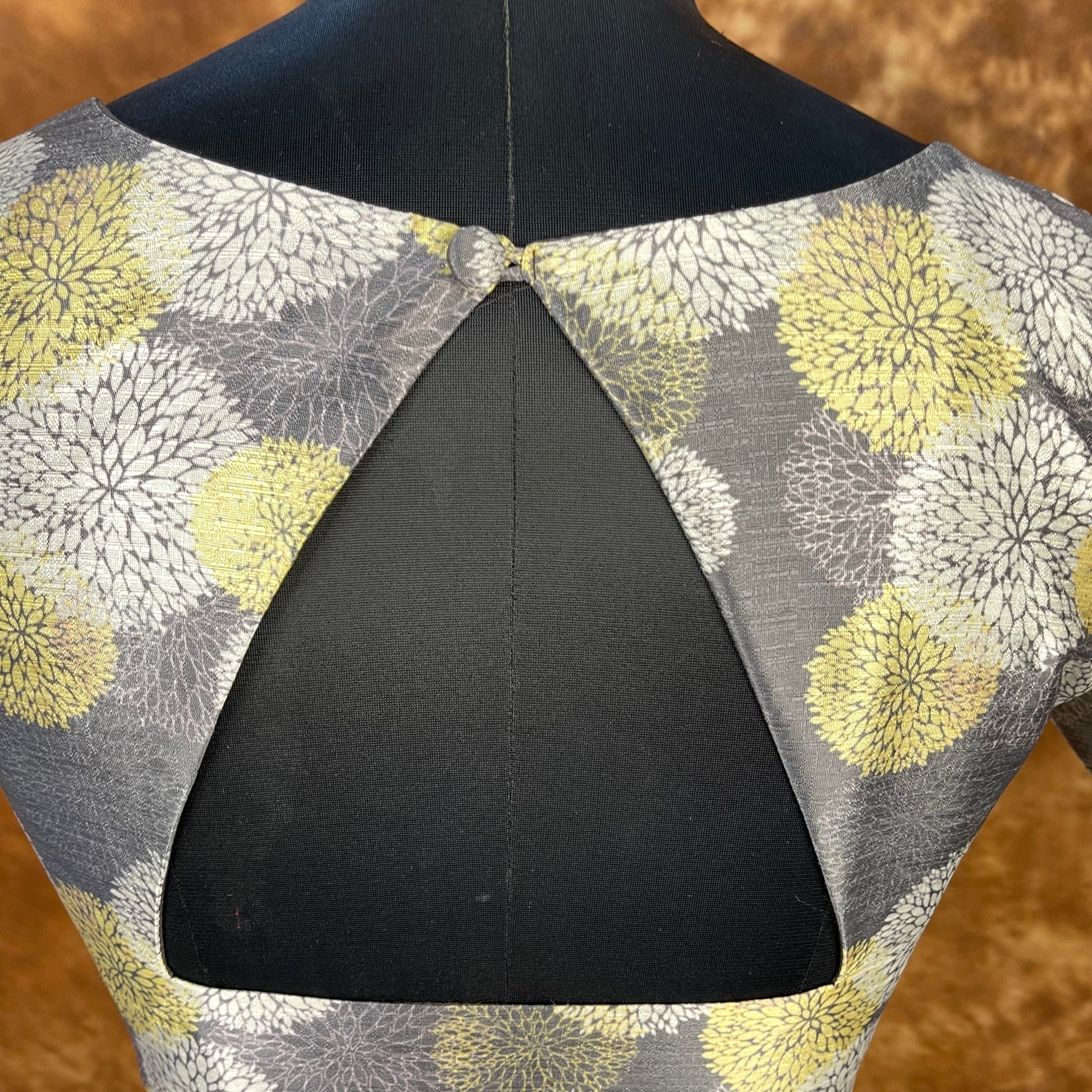 Multi Print Facade Ash Grey Coloured Silk Ready to Wear Blouse - kapda Tailor 