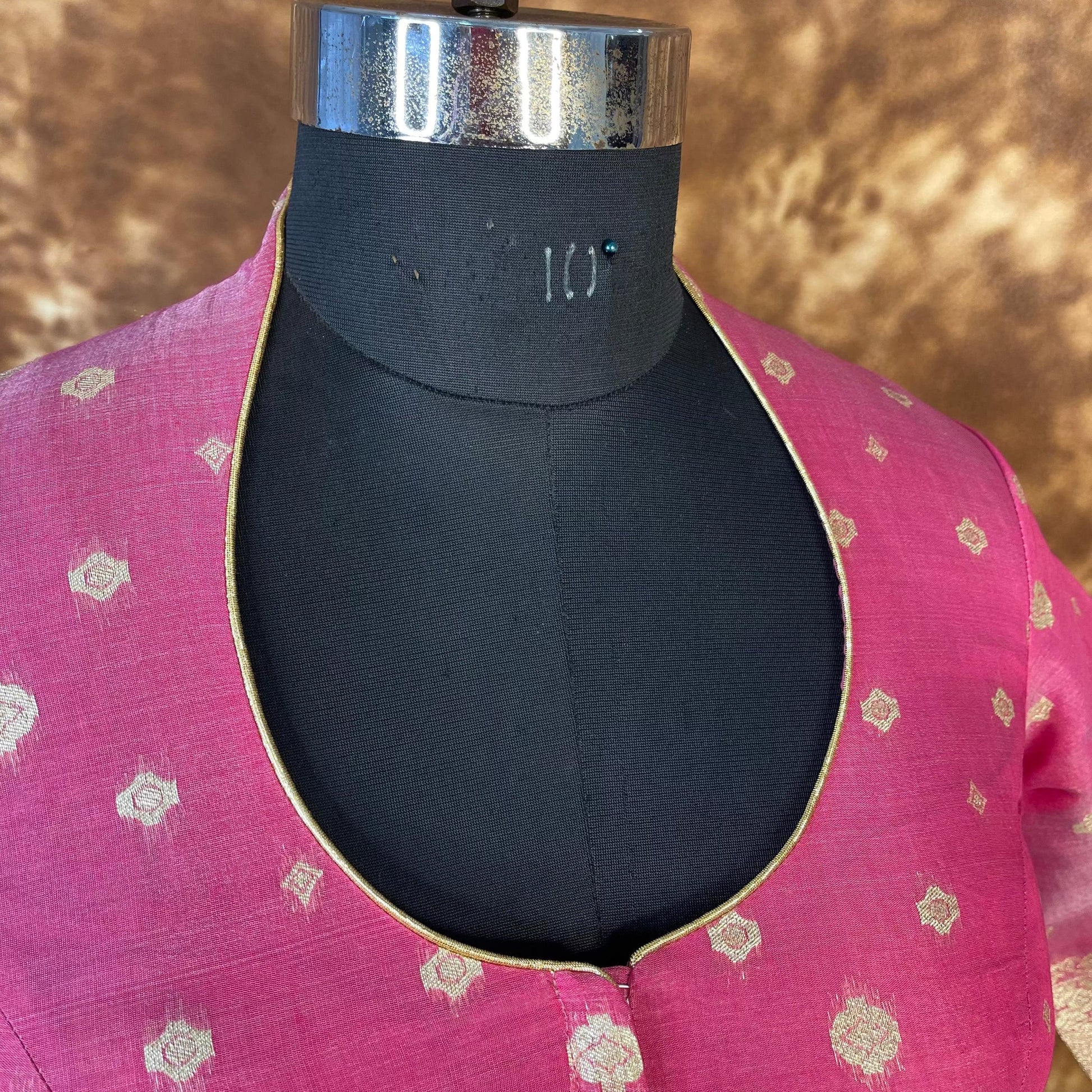 Mann Mohanaa Pink Coloured Chanderi Broket Ready to Wear Blouse - kapda Tailor 
