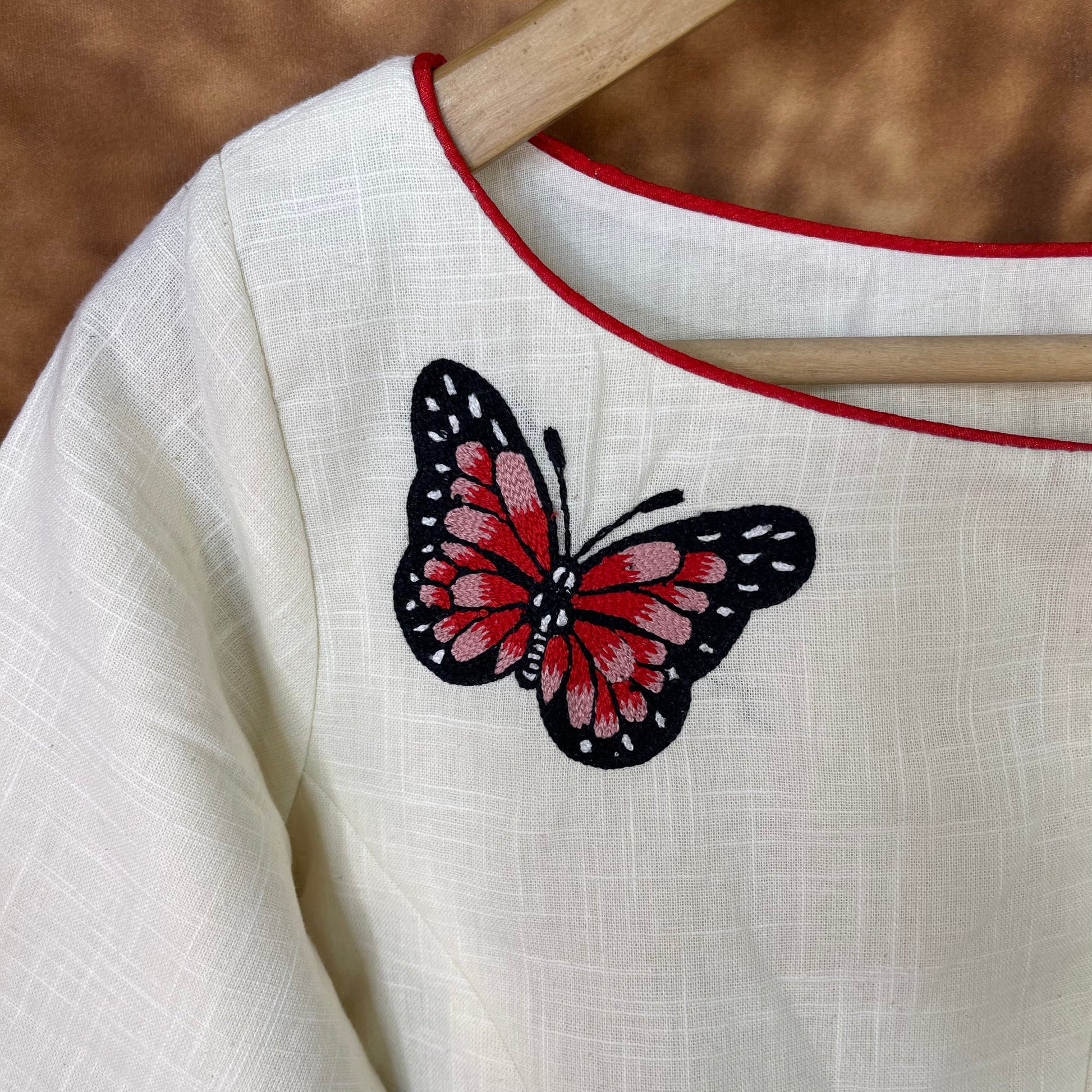 Butterfly Nector Off White Coloured Slub Cotton Ready to Wear Blouse - kapda Tailor 