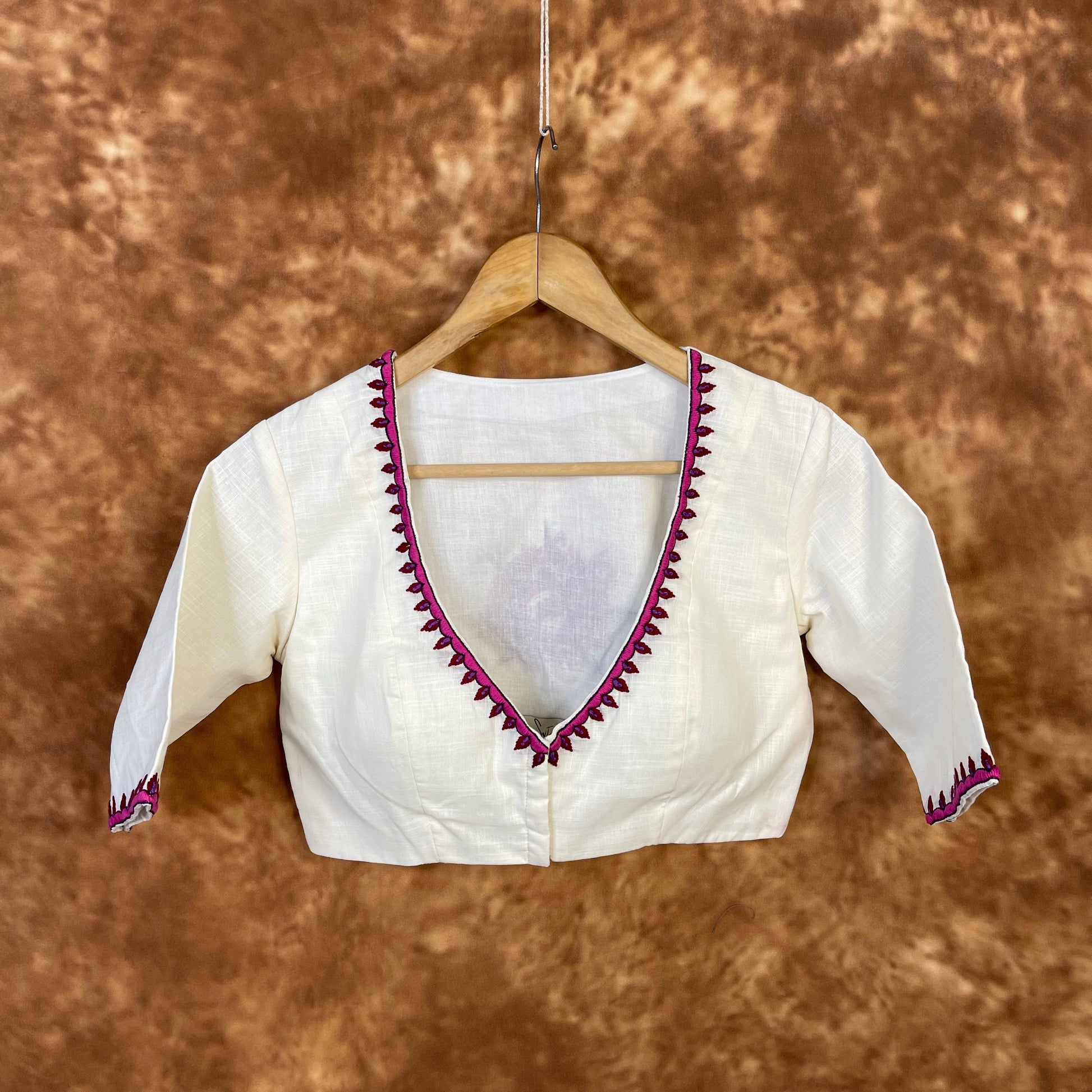 Jumaani Jashn Off White Coloured Slub Cotton Ready to Wear Blouse - kapda Tailor 