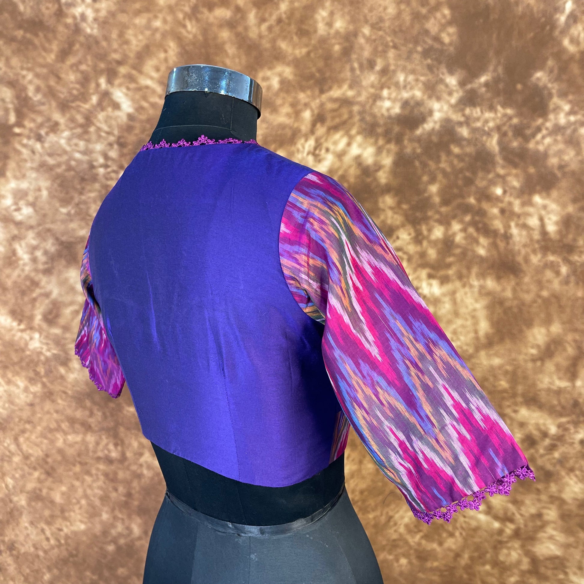Khwaabon Ka Jharokha Blue Coloured Cotton Silk /Silk Ready to Wear Blouse - kapda Tailor 