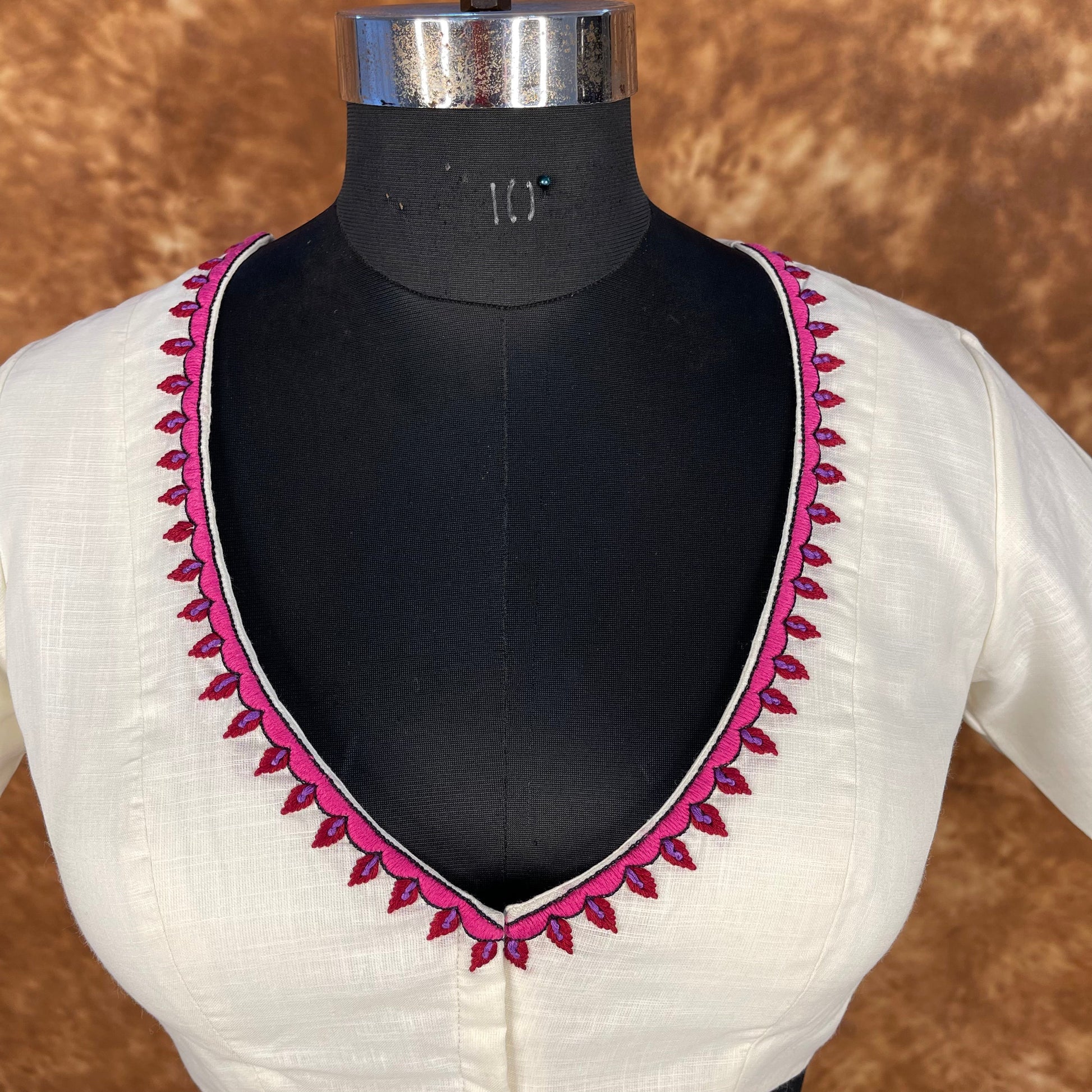 Jumaani Jashn Off White Coloured Slub Cotton Ready to Wear Blouse - kapda Tailor 