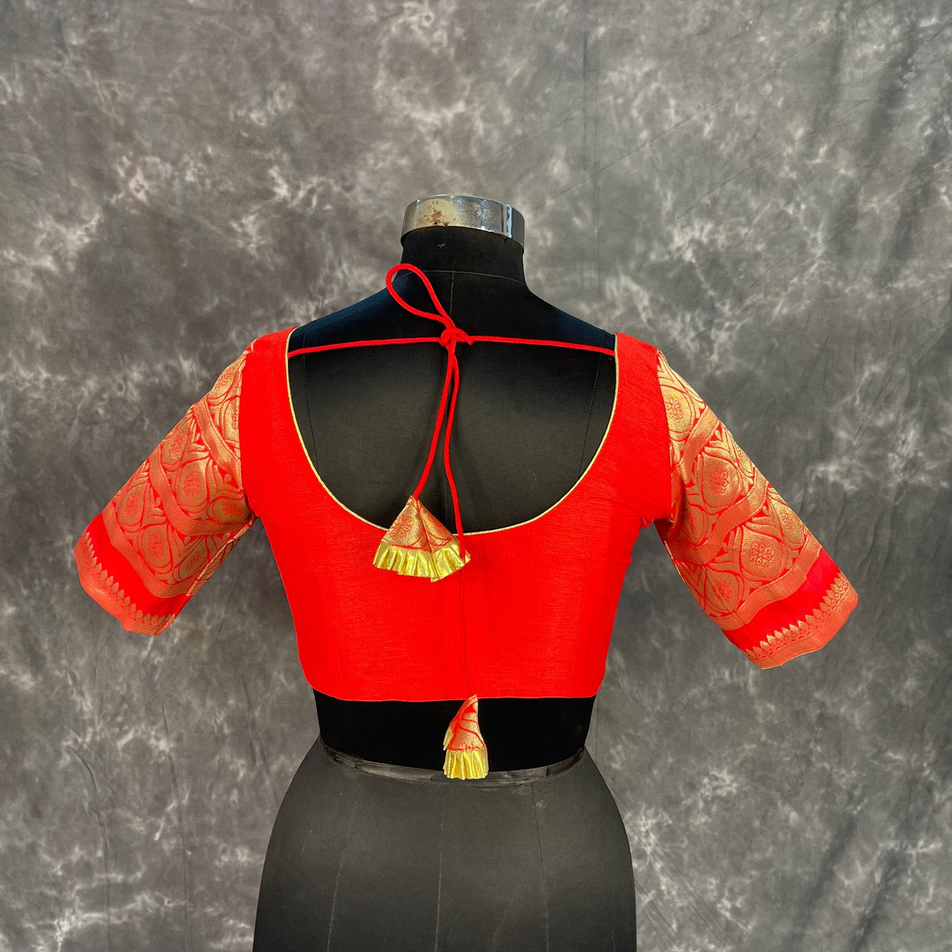 Suhaagan ki Laali Red Coloured Silk /Brocket Ready to Wear Blouse - kapda Tailor 