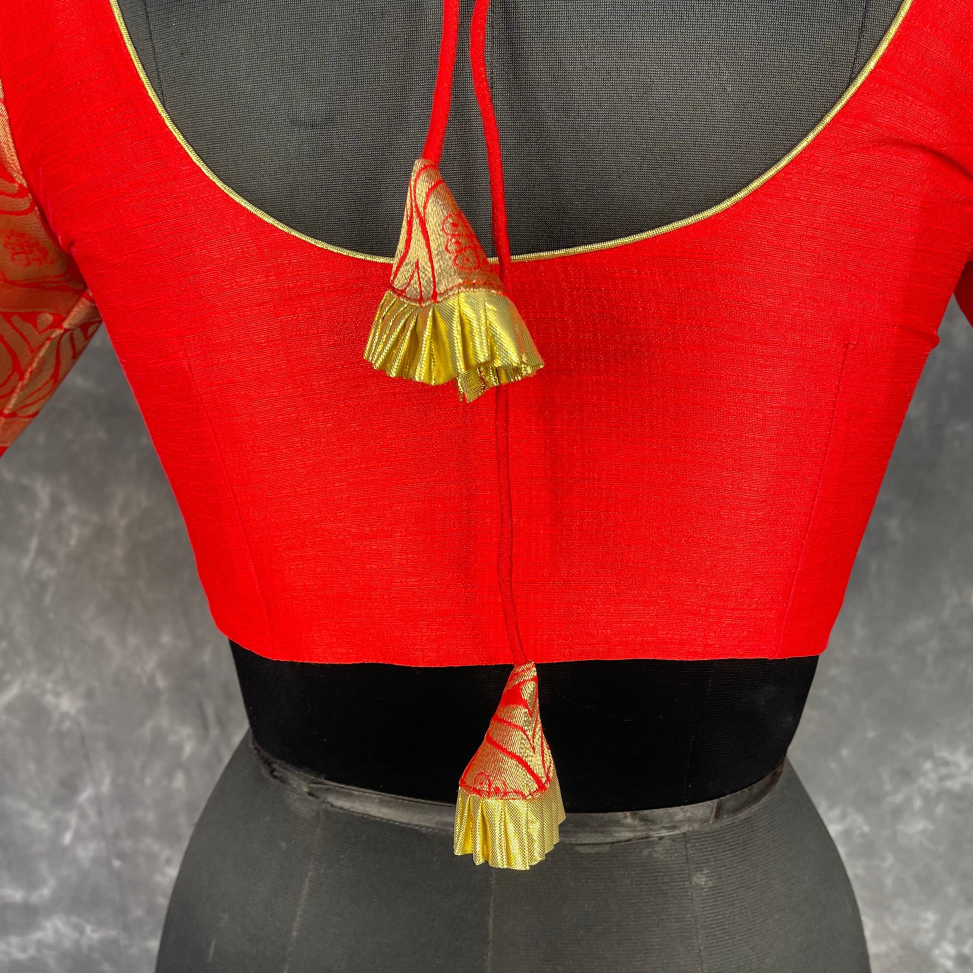 Suhaagan ki Laali Red Coloured Silk /Brocket Ready to Wear Blouse - kapda Tailor 