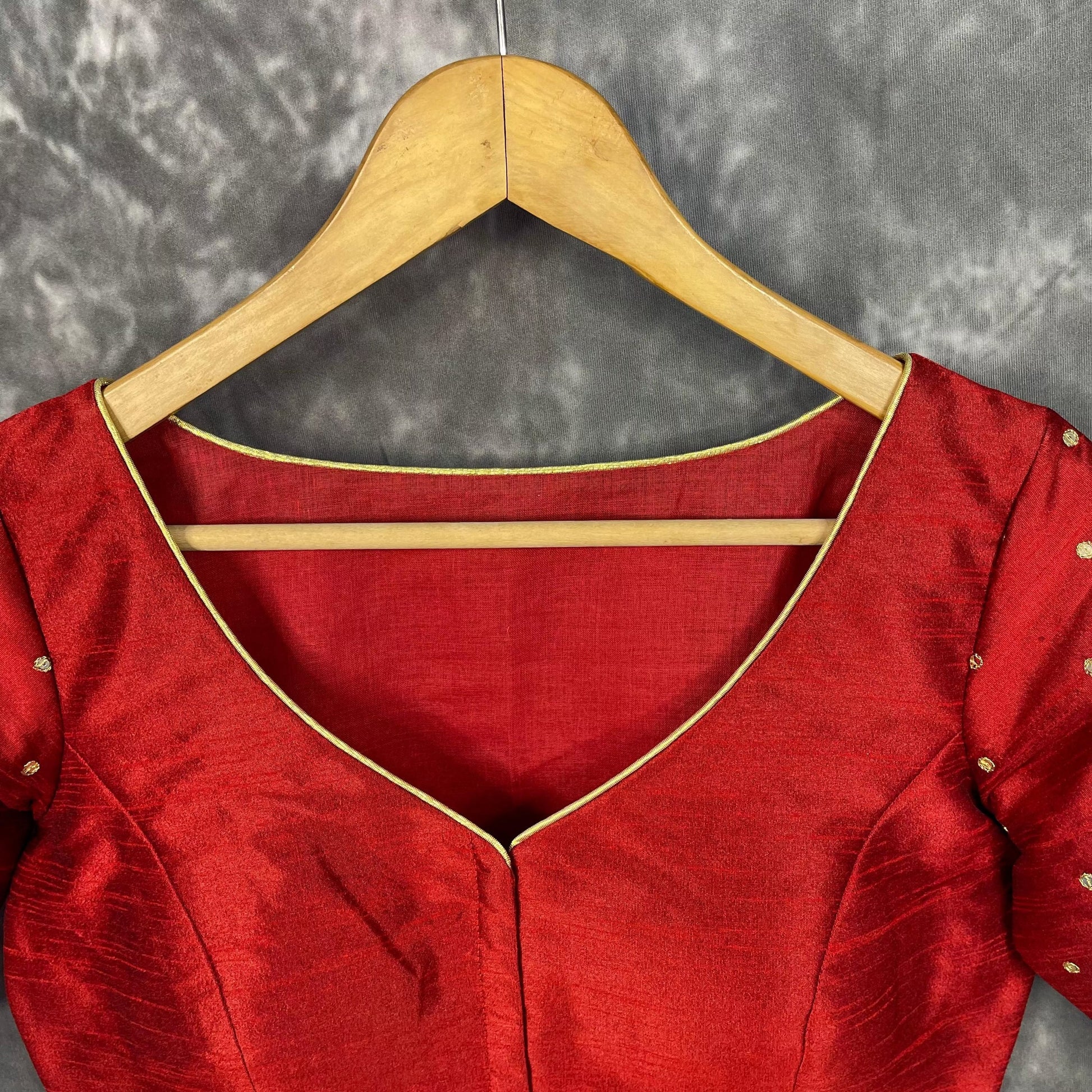 Chaatak Laal Red Coloured Art Row Silk Ready to Wear Blouse - kapda Tailor 