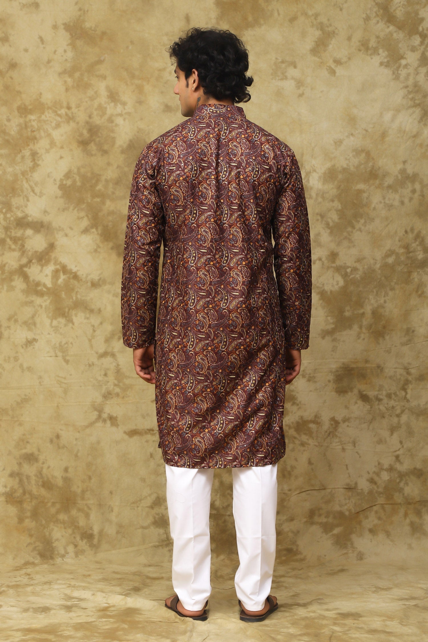 Bluesaanchi Men's Chikankari Embroidered Kurta Set - Brown 