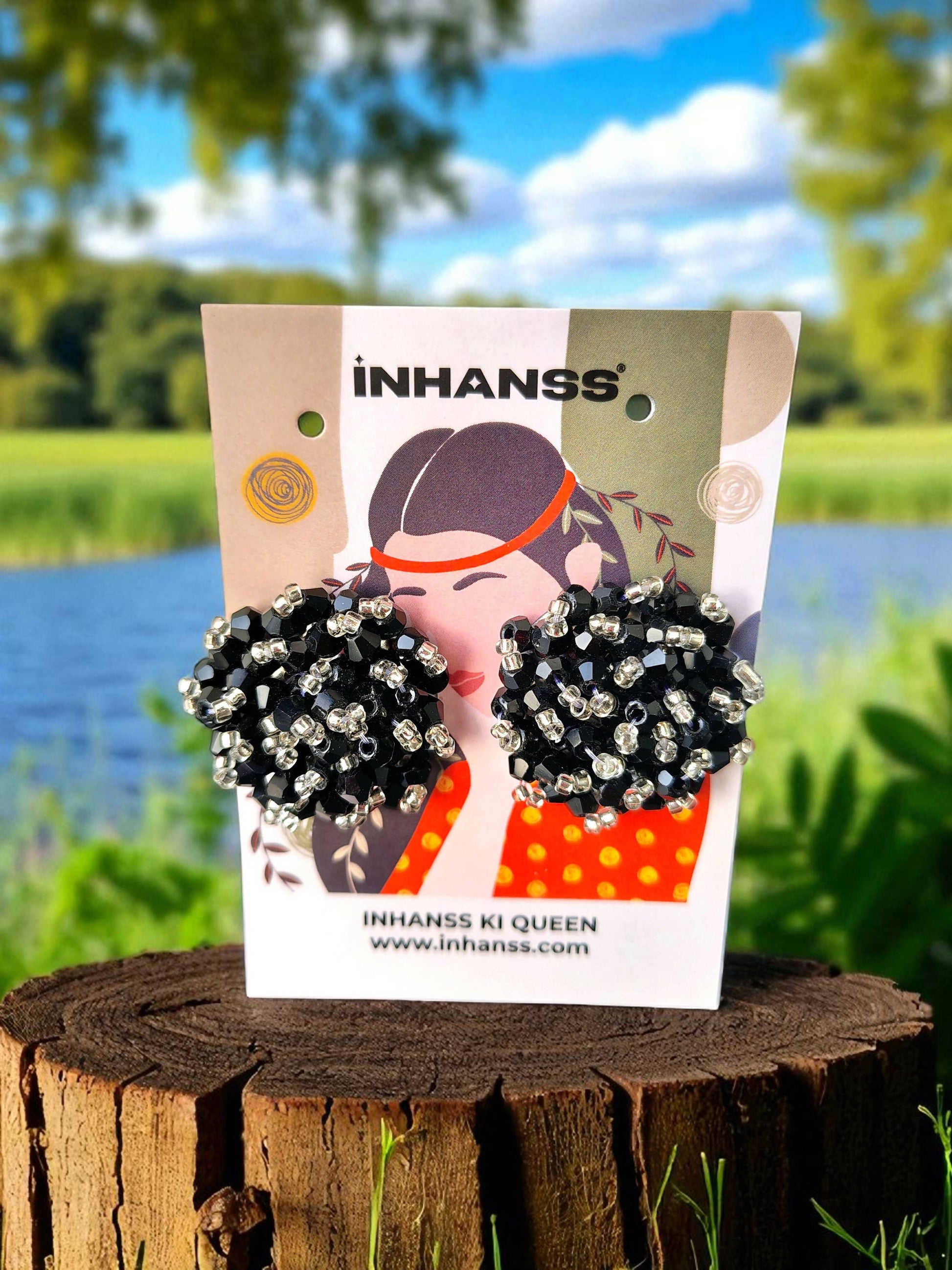 Inhanns Premium Everyday Studs - Black & White