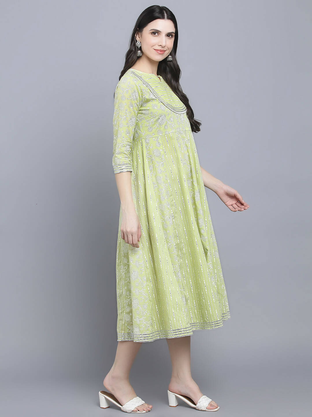 Myshka Women's Green Ethnic Motifs A-Line Midi Dress