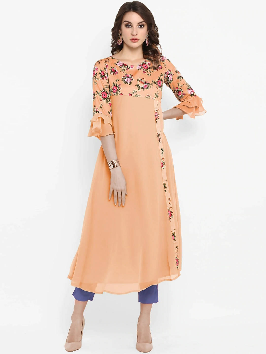 Janasya Women Peach-Coloured & Green Floral Printed Bell Sleeves Kurta