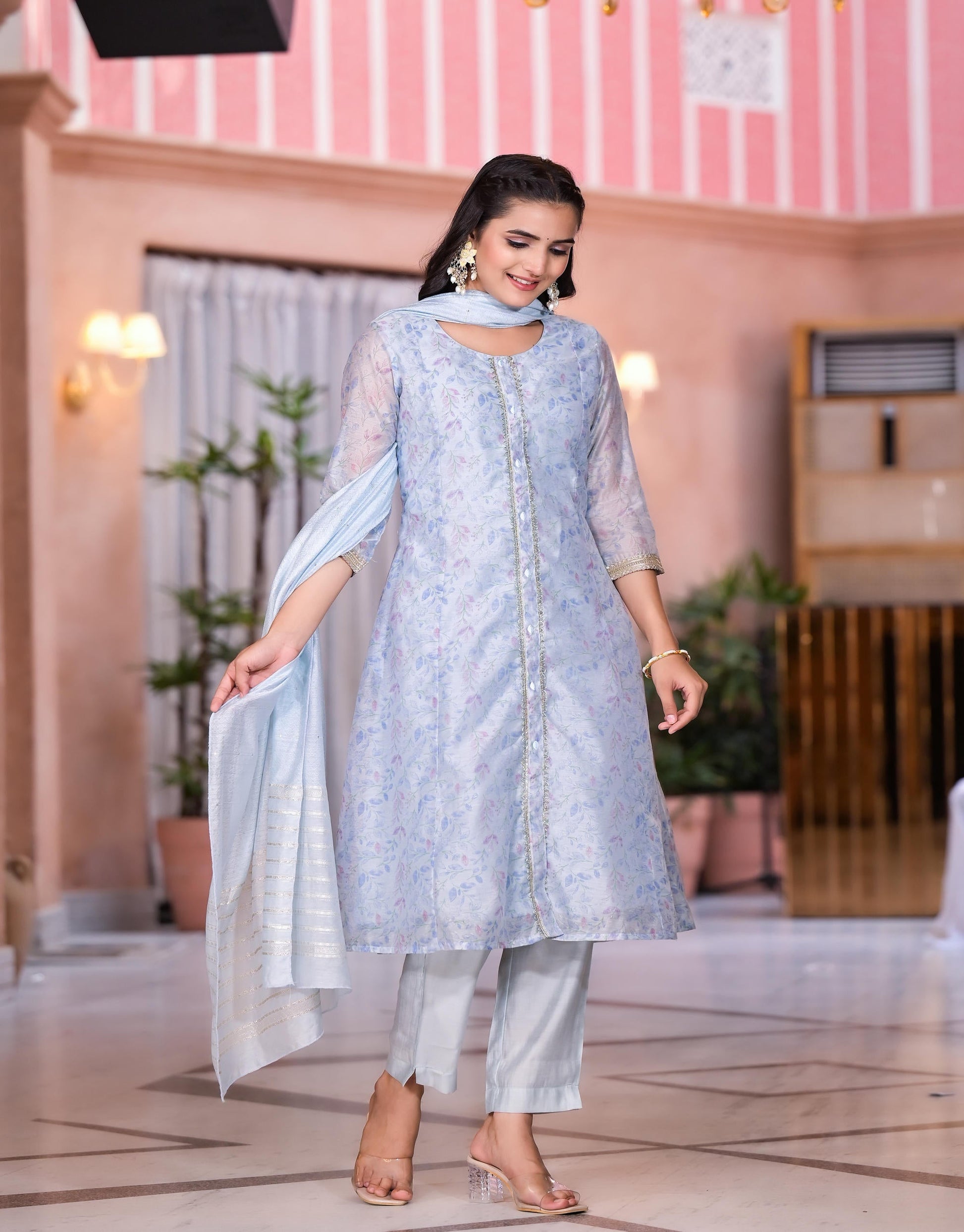 Juniper Women's Grey Floral Printed Chanderi Kurta Set With Lace & Buttons