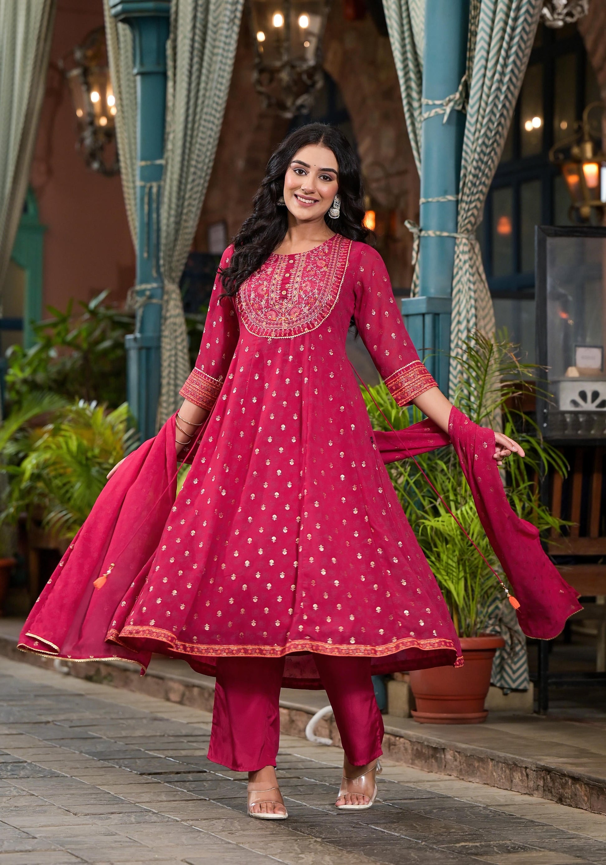 Juniper Women's Pink Georgette Printed Kurta Set
