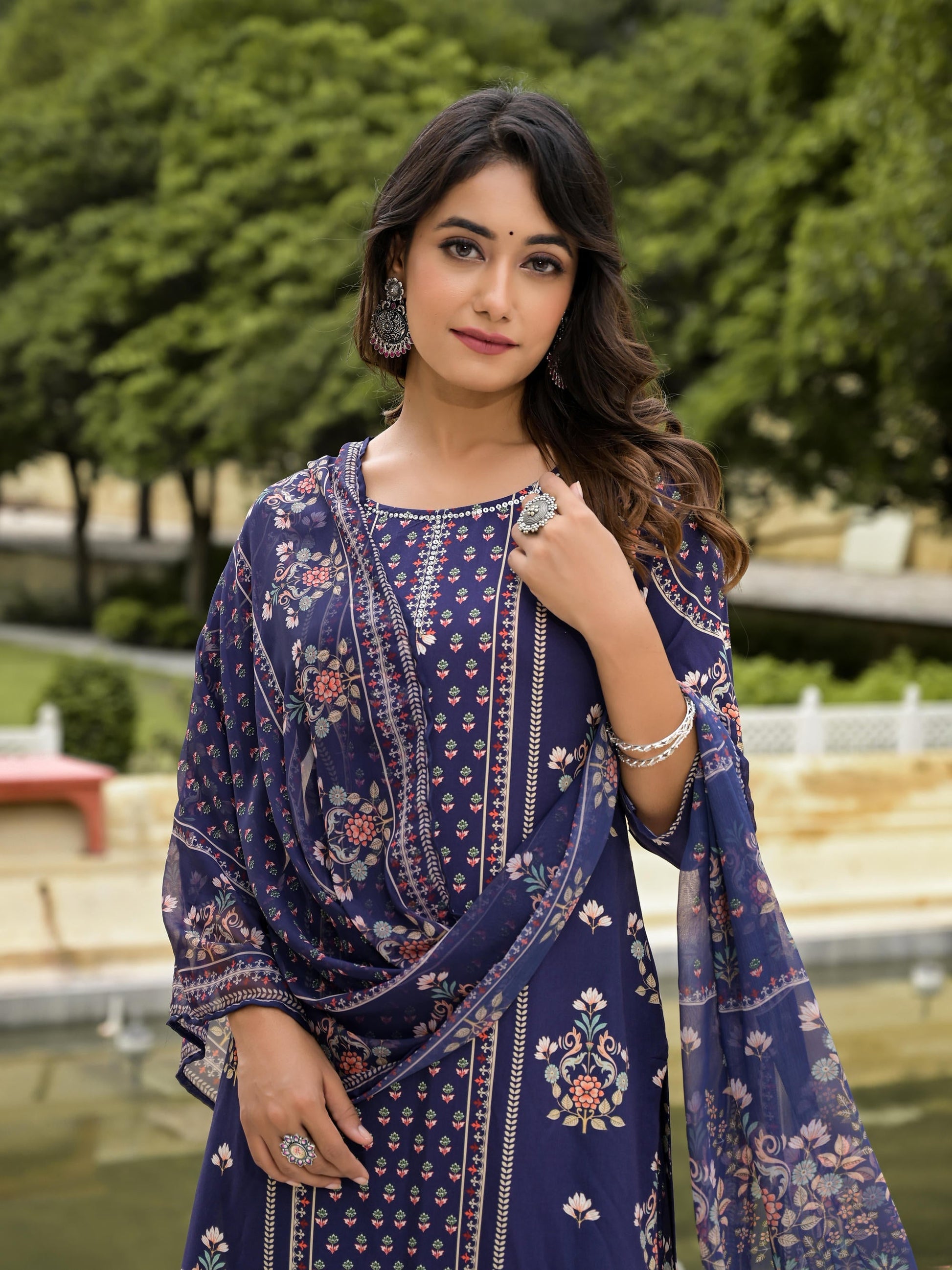 Juniper Women's Blue Viscose Rayon Printed Kurta Set