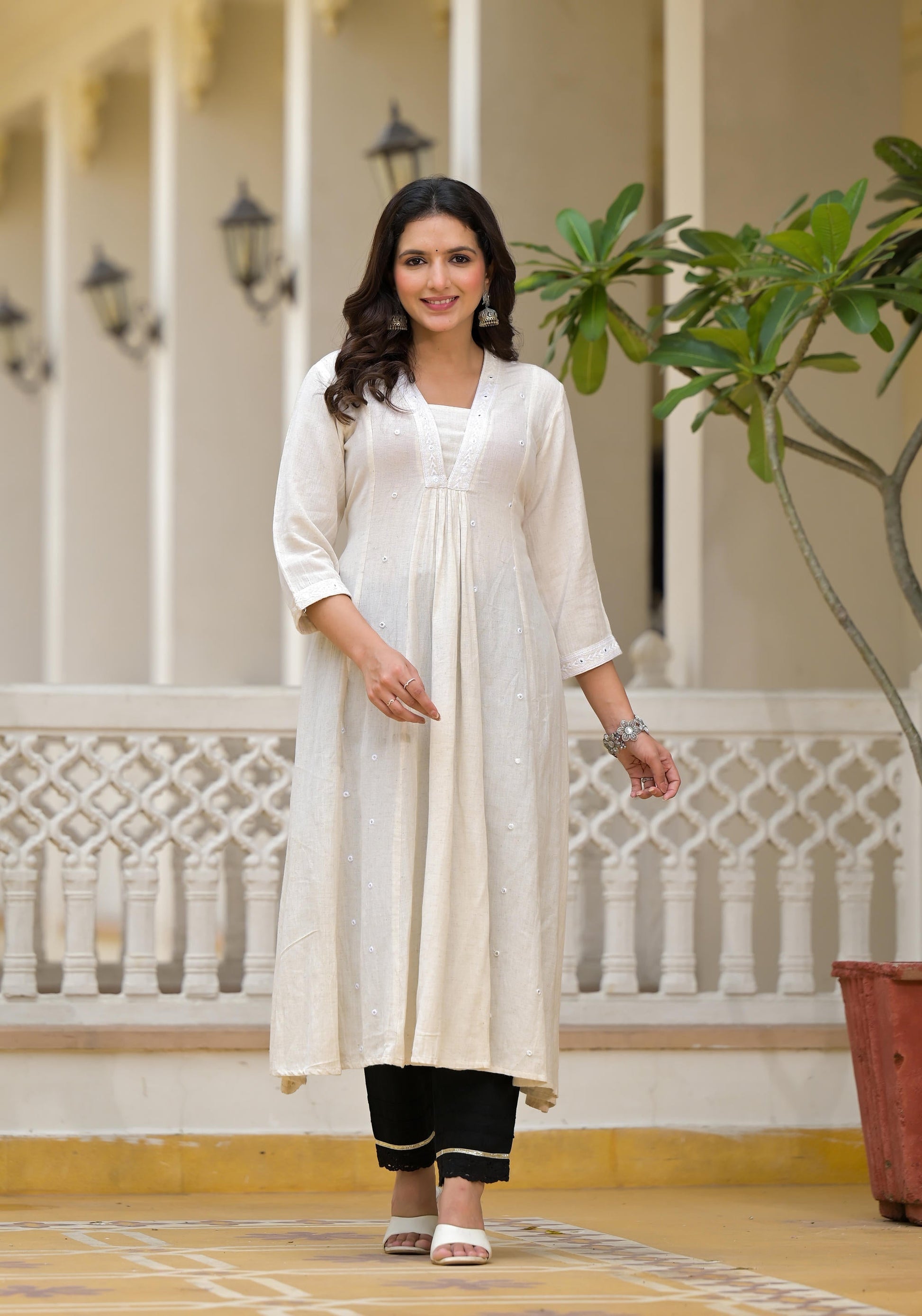 Juniper Off-White Solid Kurta With Mirror Work | Grab2Buy
